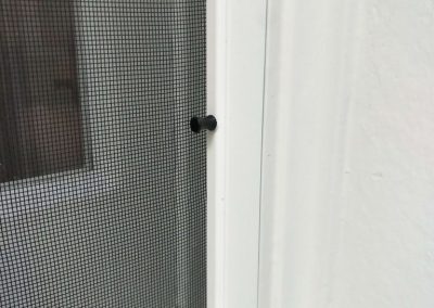 Plunger-pins-for-easy-removal-768x1024